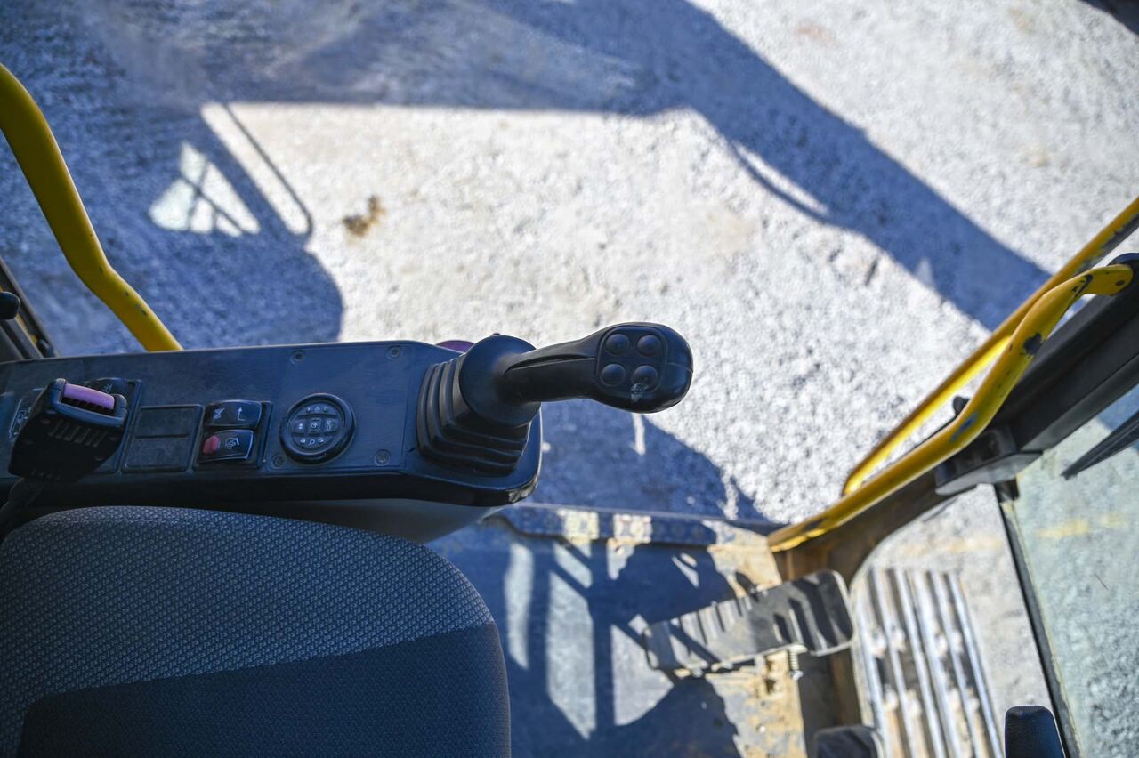 2007 Volvo EC210CNL Crawler Excavator