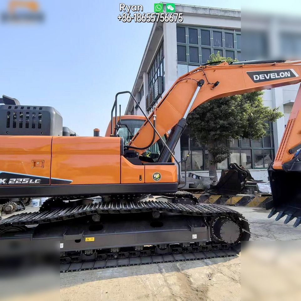 2025 Develon DX225 LC-10 Crawler Excavator