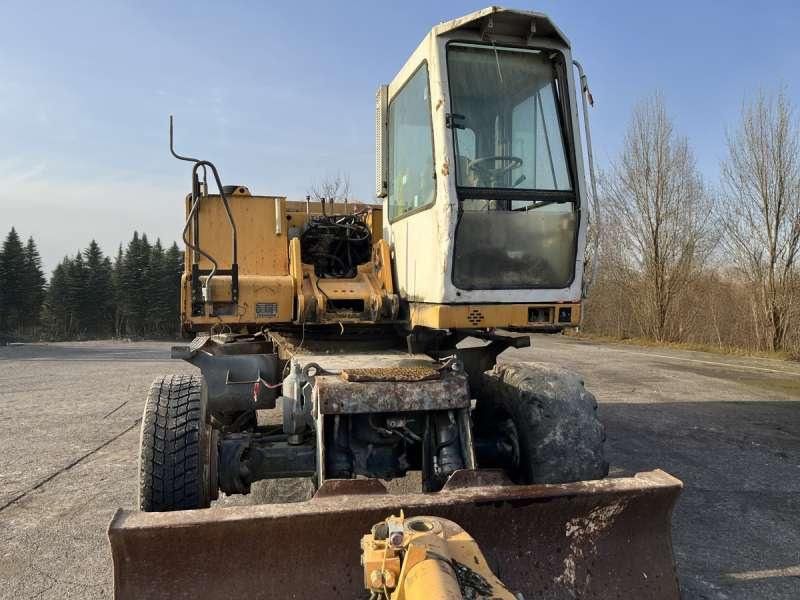 2000 Liebherr A316 Wheel Excavator