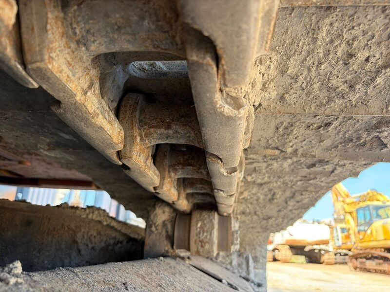2018 Caterpillar 325FL Crawler Excavator