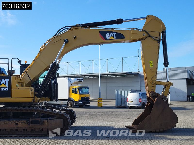 2017 Caterpillar 352F Crawler Excavator
