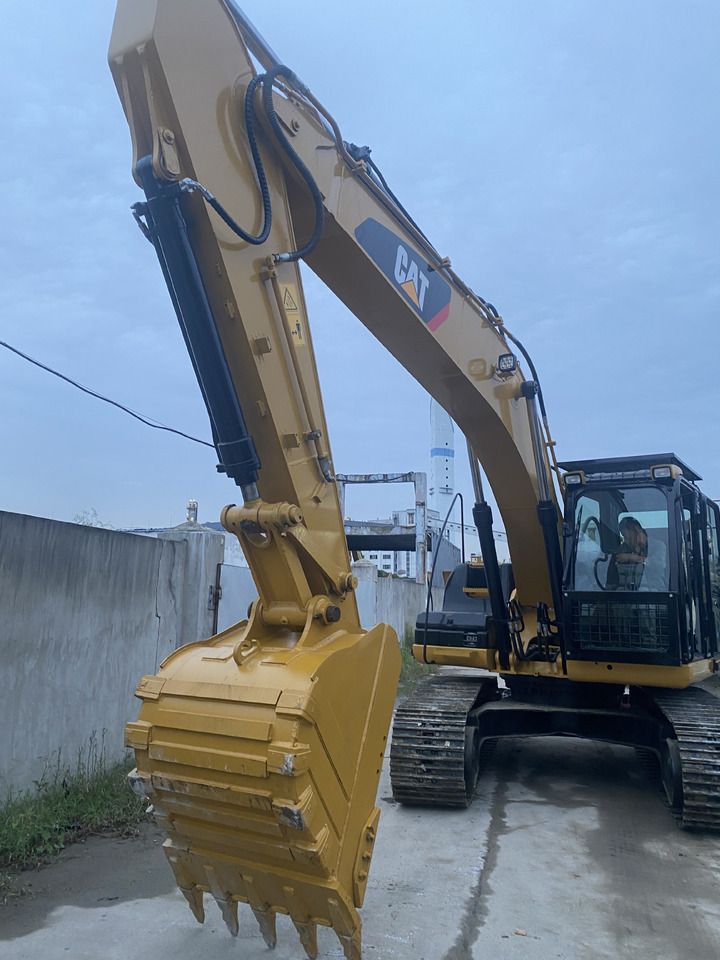 2015 Caterpillar 320D Crawler Excavator