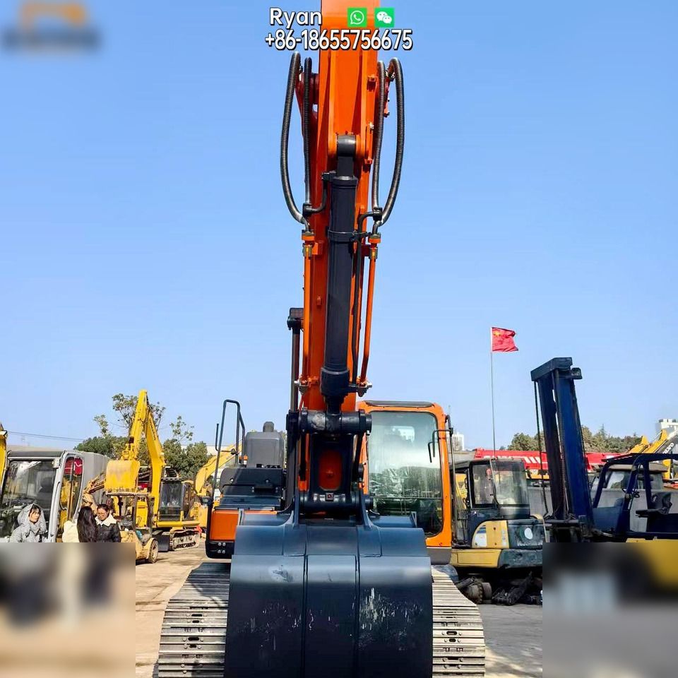 2025 Develon DX225 LC-10 Crawler Excavator