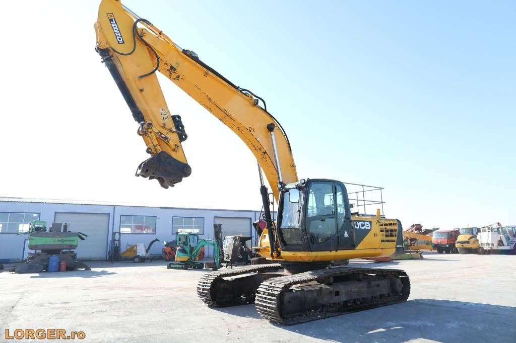 2014 JCB JS290LC Crawler Excavator