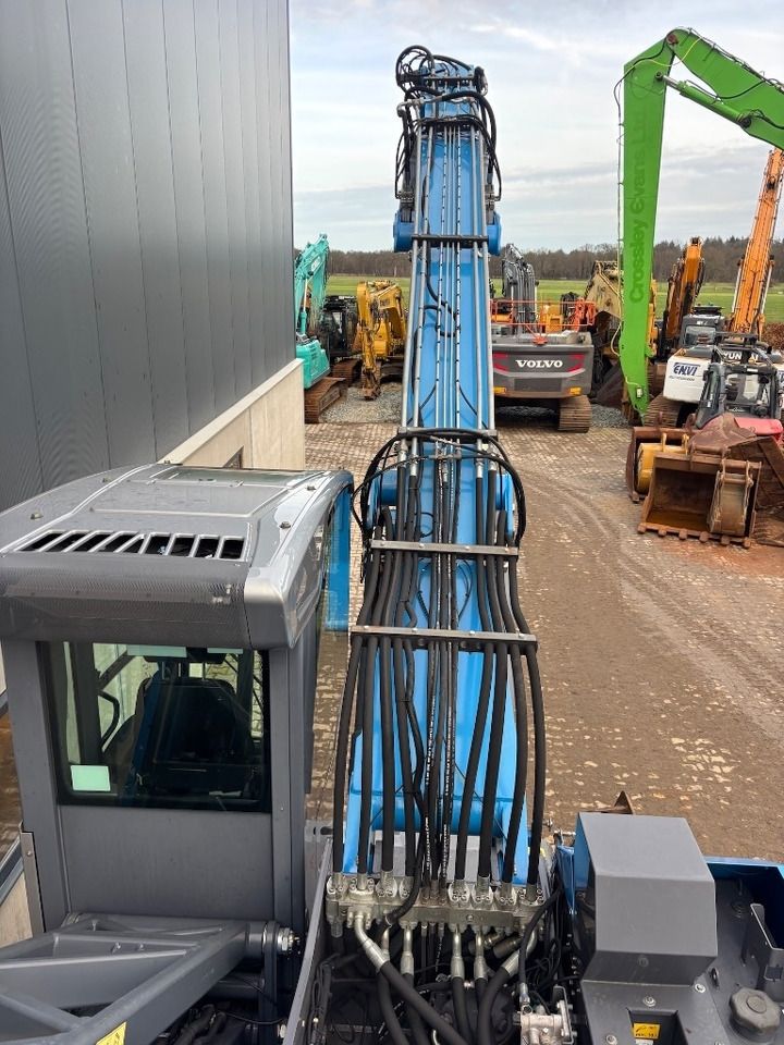 2018 Fuchs MHL331F Material Handler