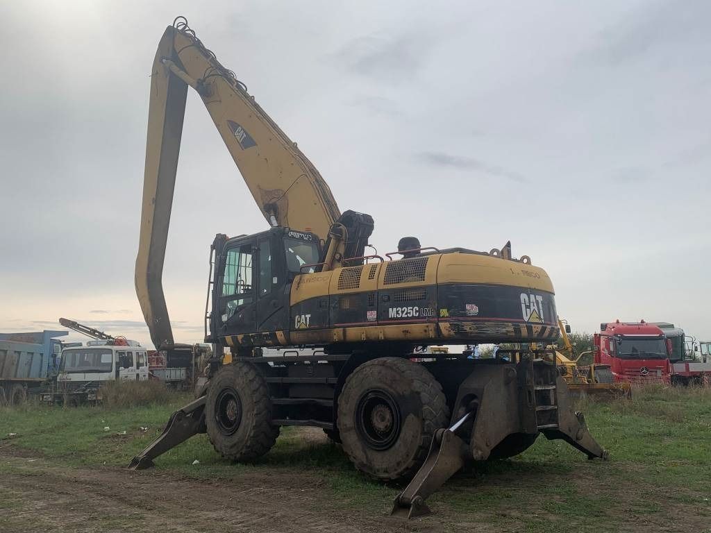 2005 Caterpillar 325CL Material Handler
