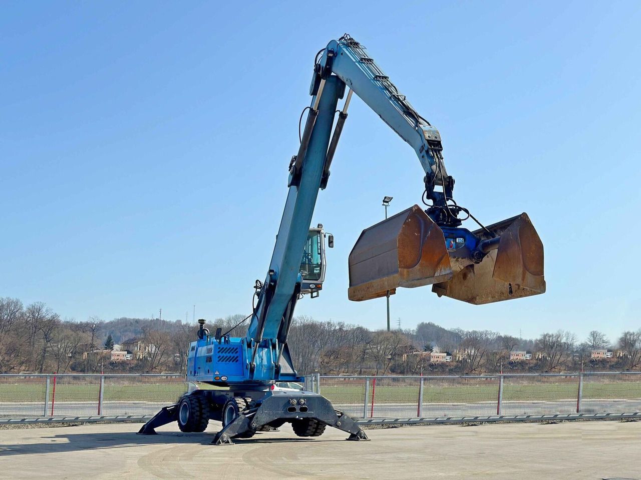 2011 Terex MHL360 Material Handler