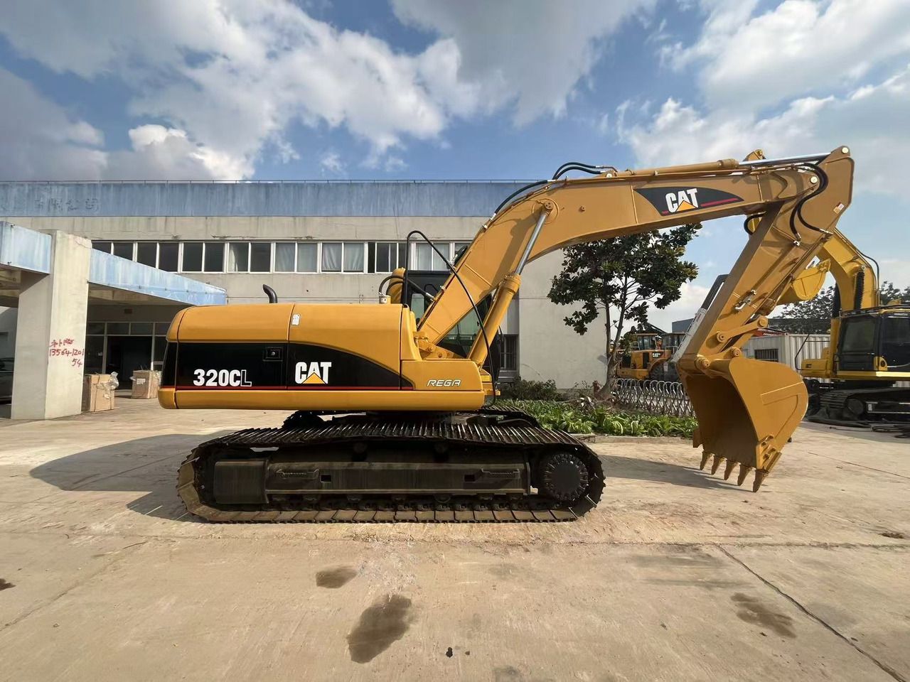 2011 Caterpillar 320CL Crawler Excavator
