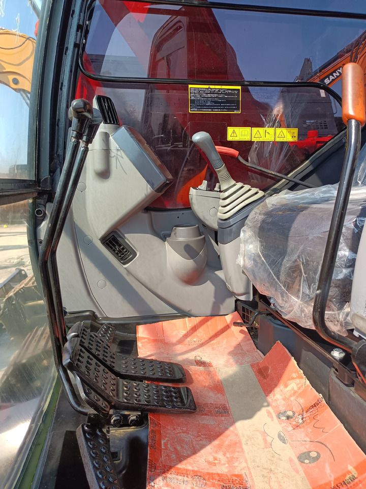 2023 Hitachi ZX75 Crawler Excavator