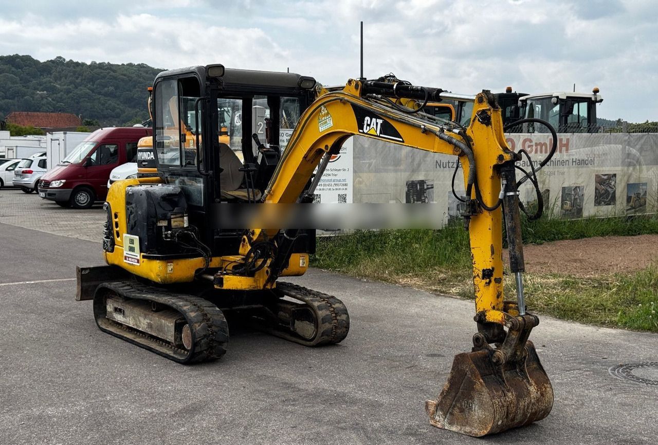 2001 Caterpillar 302.5 Mini Excavator