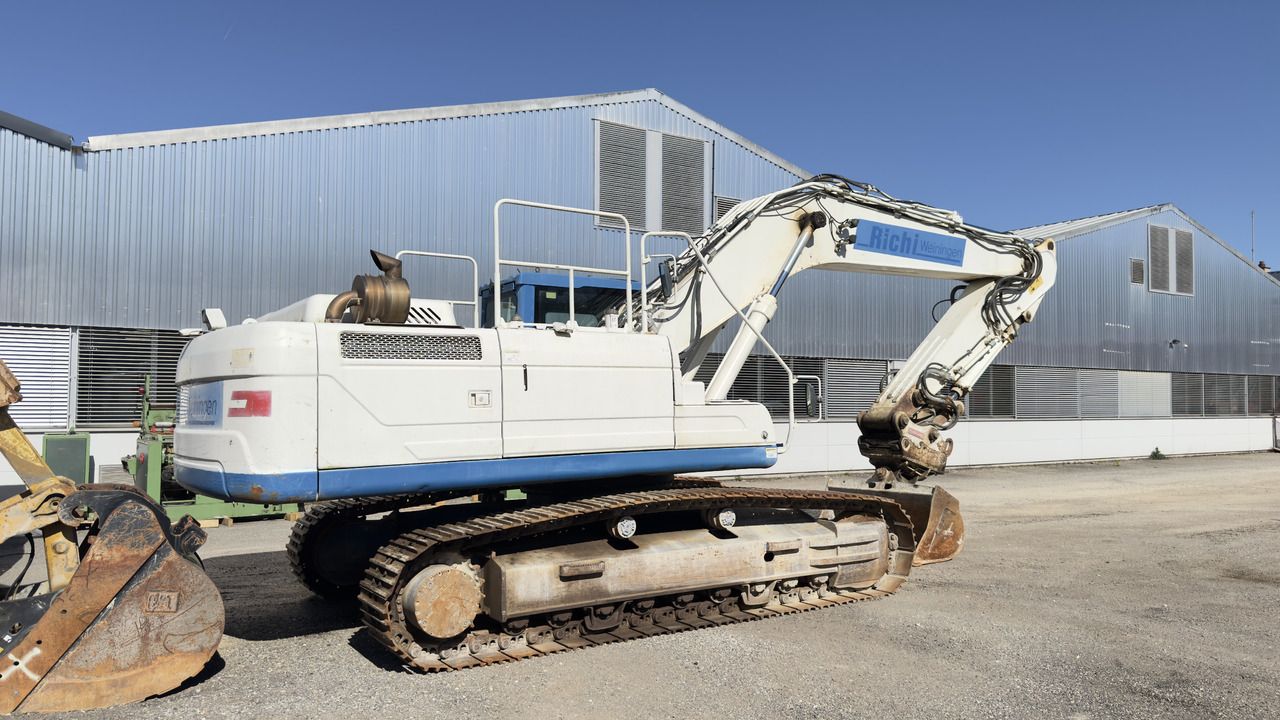 2015 Hyundai HX330 Crawler Excavator
