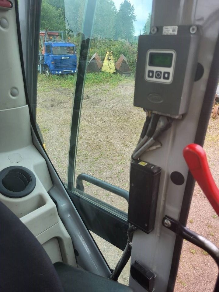 2012 New Holland E235BSR-2 Crawler Excavator