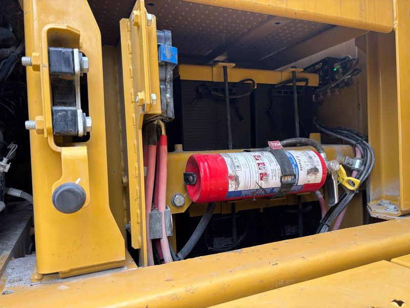 2022 Caterpillar 395-07A Crawler Excavator