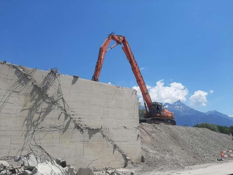 1990 Hitachi EX400LC Demolition Excavator