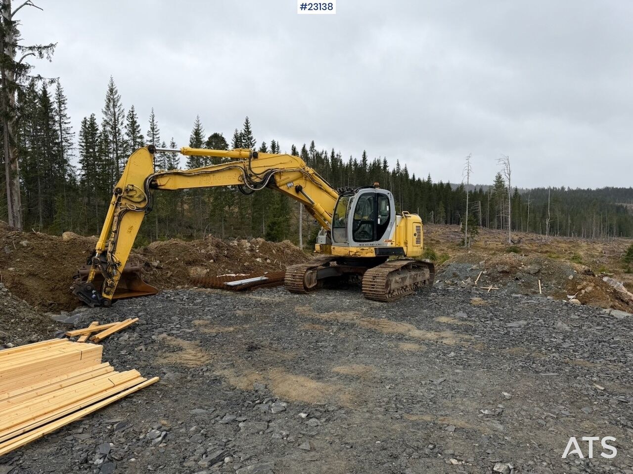 2006 New Holland E235SR Crawler Excavator