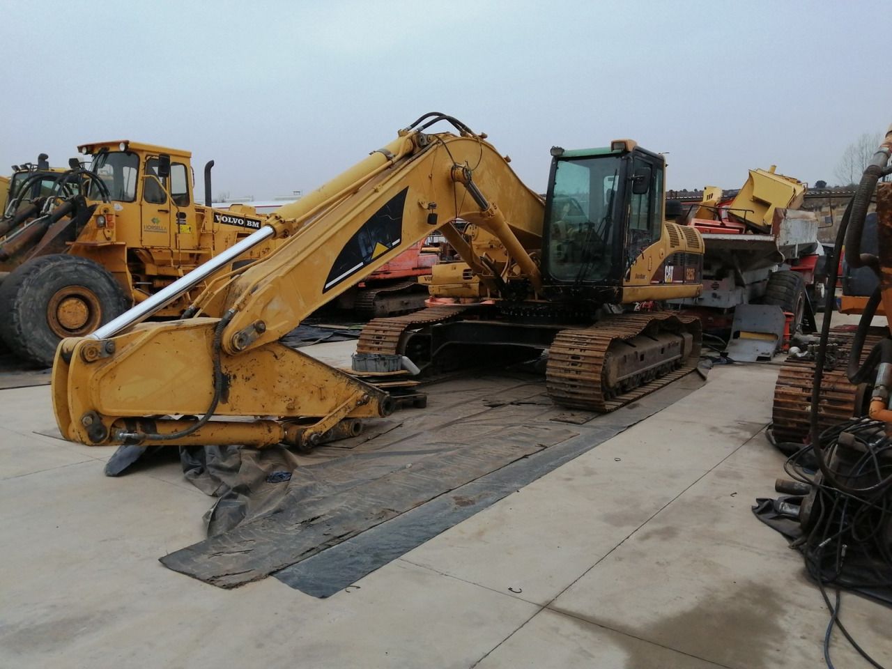Caterpillar 325C Crawler Excavator