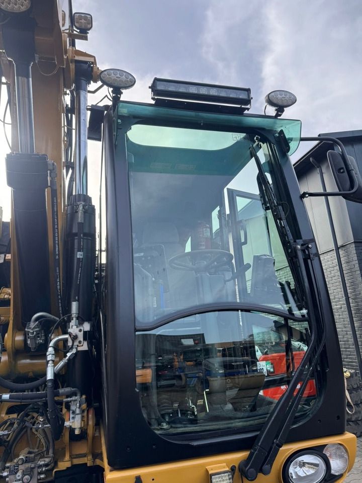2016 Caterpillar 315 UNAC 22 TTR Wheel Excavator