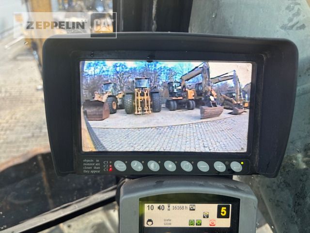 2015 Caterpillar MH3022 Material Handler