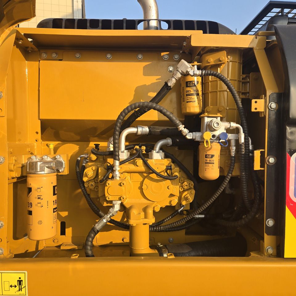 2022 Caterpillar 320D Crawler Excavator