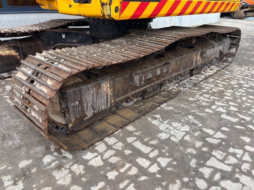 2018 JCB 220X Crawler Excavator