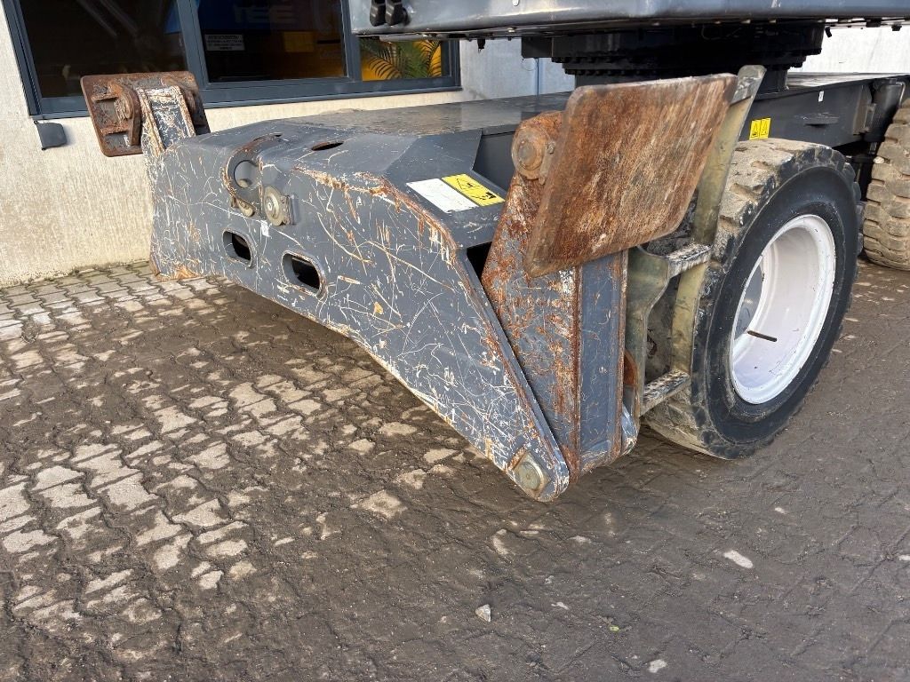 2018 Fuchs MHL331F Material Handler