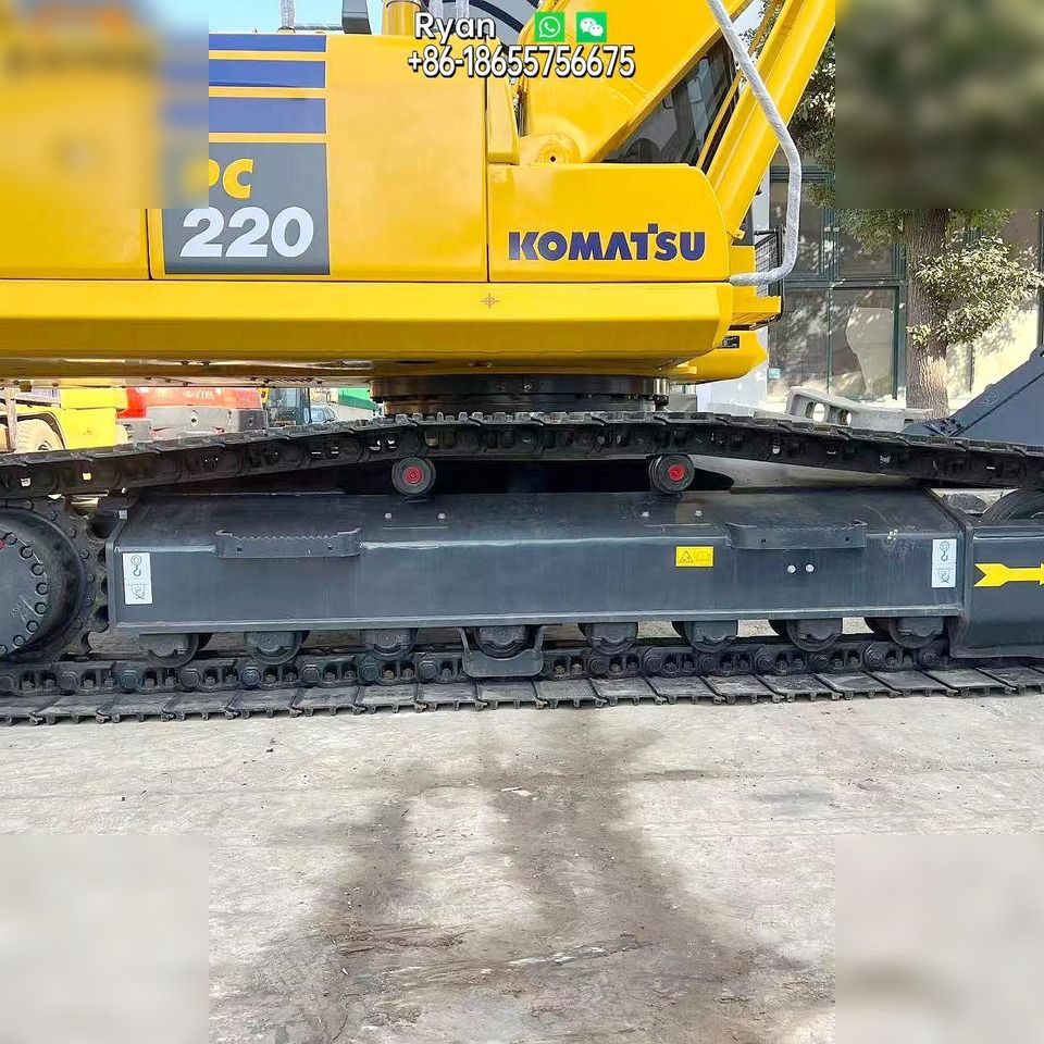 2020 Komatsu PC220-8 Crawler Excavator