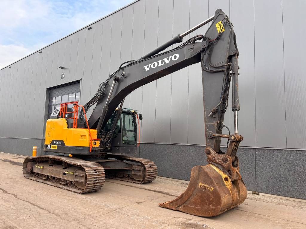 2018 Volvo ECR355EL Crawler Excavator
