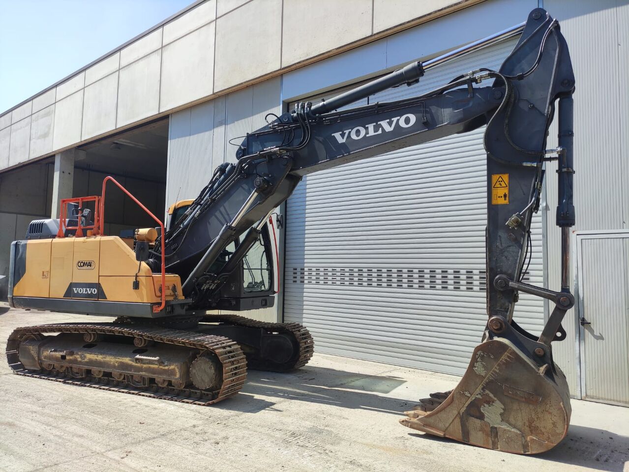 2016 Volvo EC220ENL Crawler Excavator