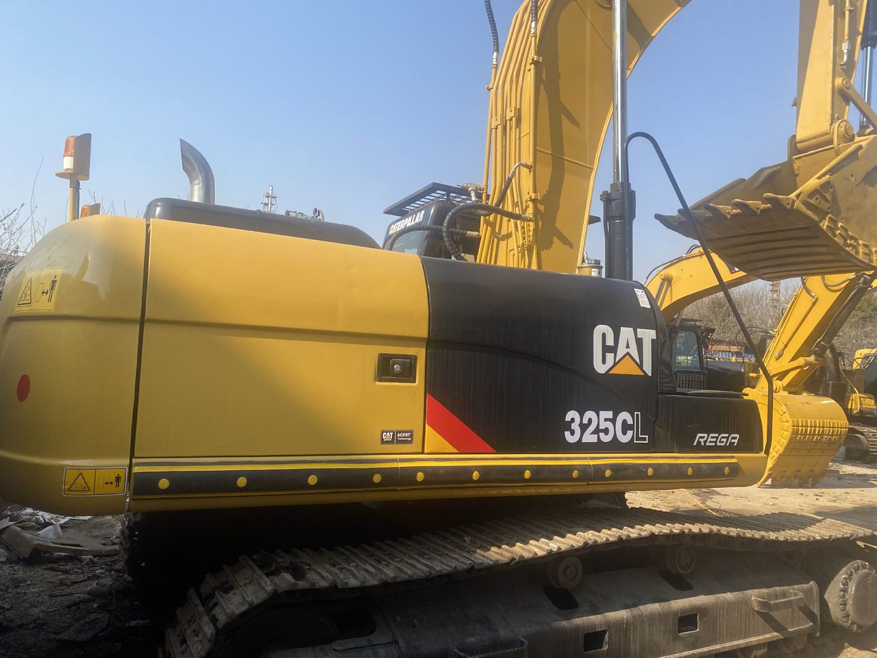 2016 Caterpillar 325C Crawler Excavator