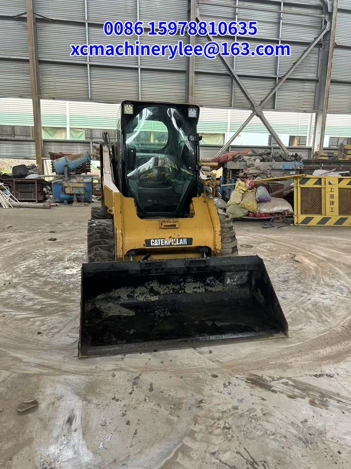 Escavatore Cingolato Caterpillar 246C del 2023