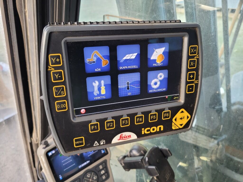 2015 CASE CX300D Crawler Excavator