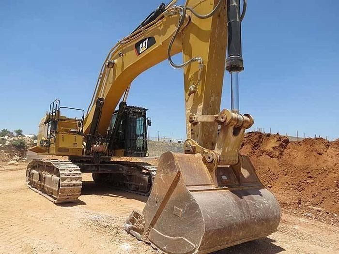 2017 Caterpillar 374FL Crawler Excavator