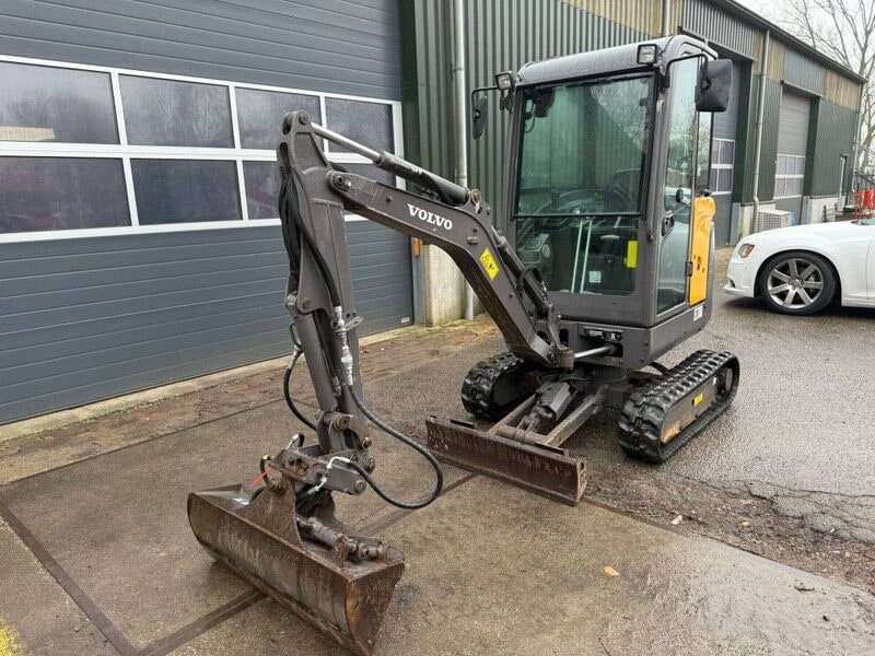 2017 Volvo EC18D Mini Excavator