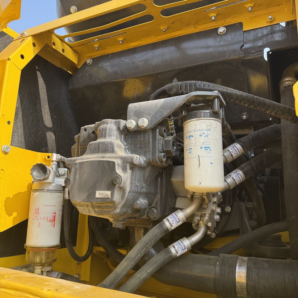 2023 Komatsu PC220-8 Crawler Excavator