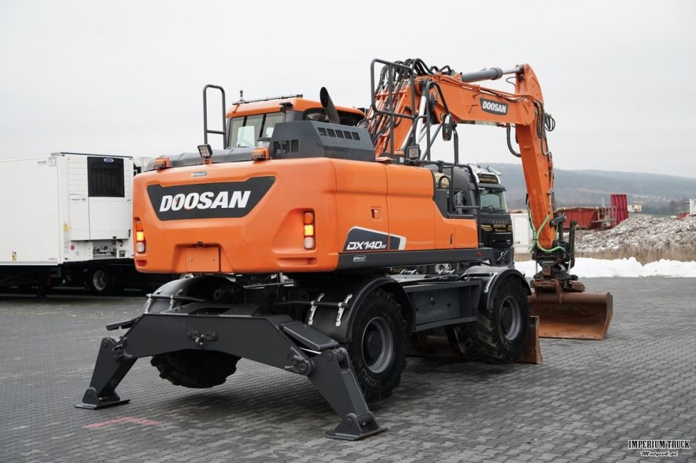 2019 Doosan DX140W Wheel Excavator