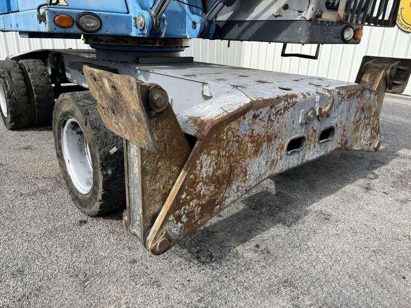 2011 Fuchs MHL335 Material Handler