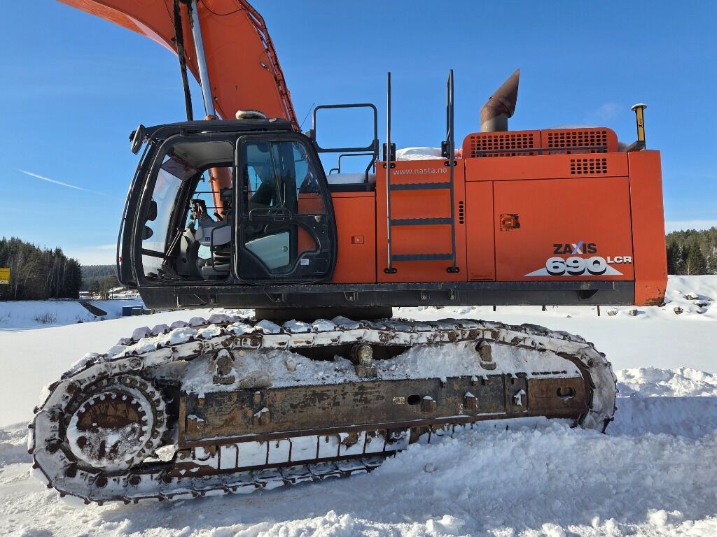 2018 Hitachi ZX690-6 Crawler Excavator