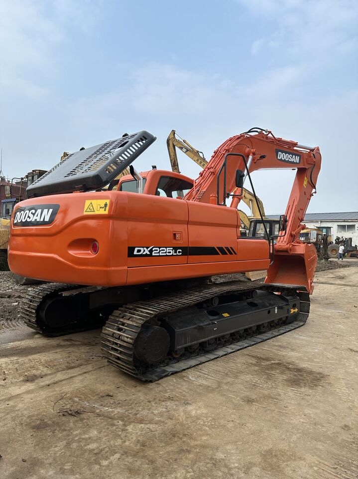 2023 Doosan DH225LC-7 Crawler Excavator
