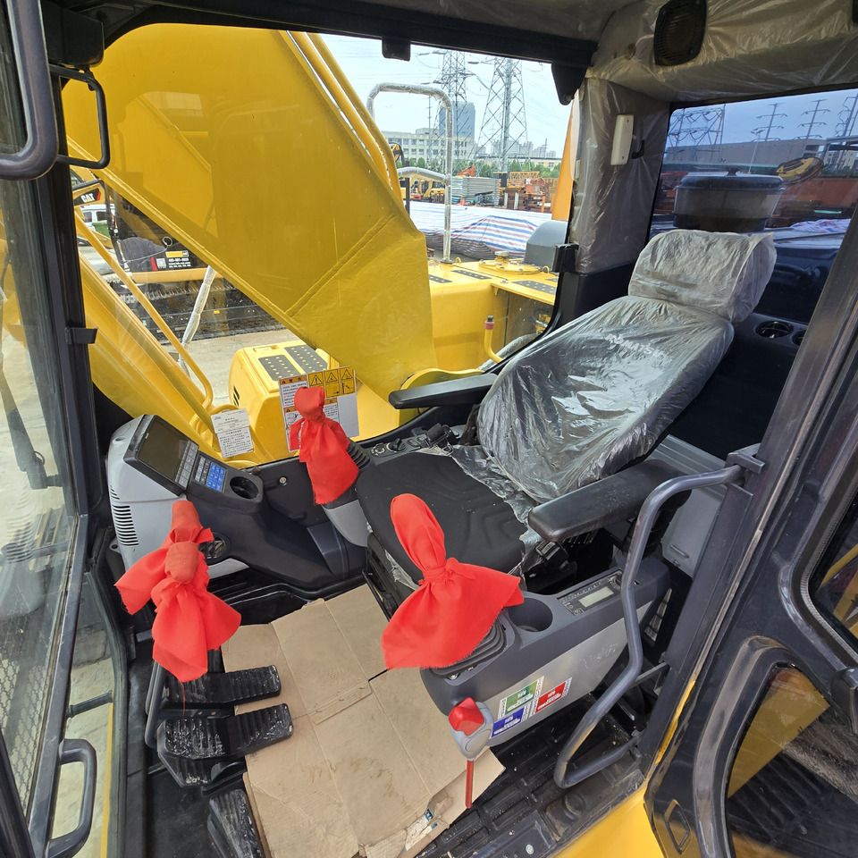 2023 Komatsu PC220-8 Crawler Excavator