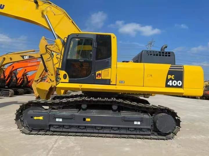 Komatsu PC300 Crawler Excavator
