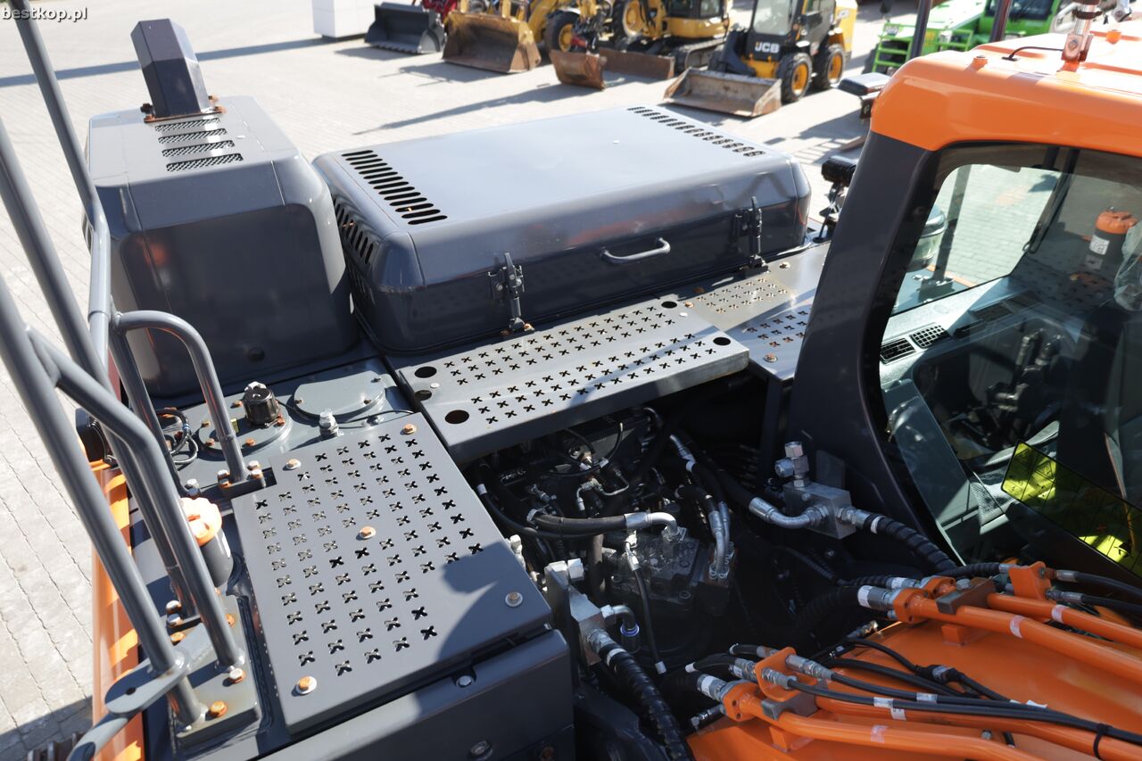 2022 Doosan DX225LC-7 Crawler Excavator