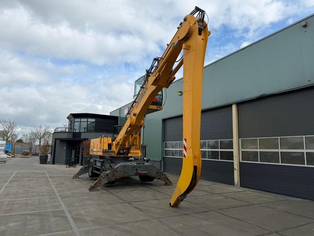 2010 Liebherr A924C Material Handler