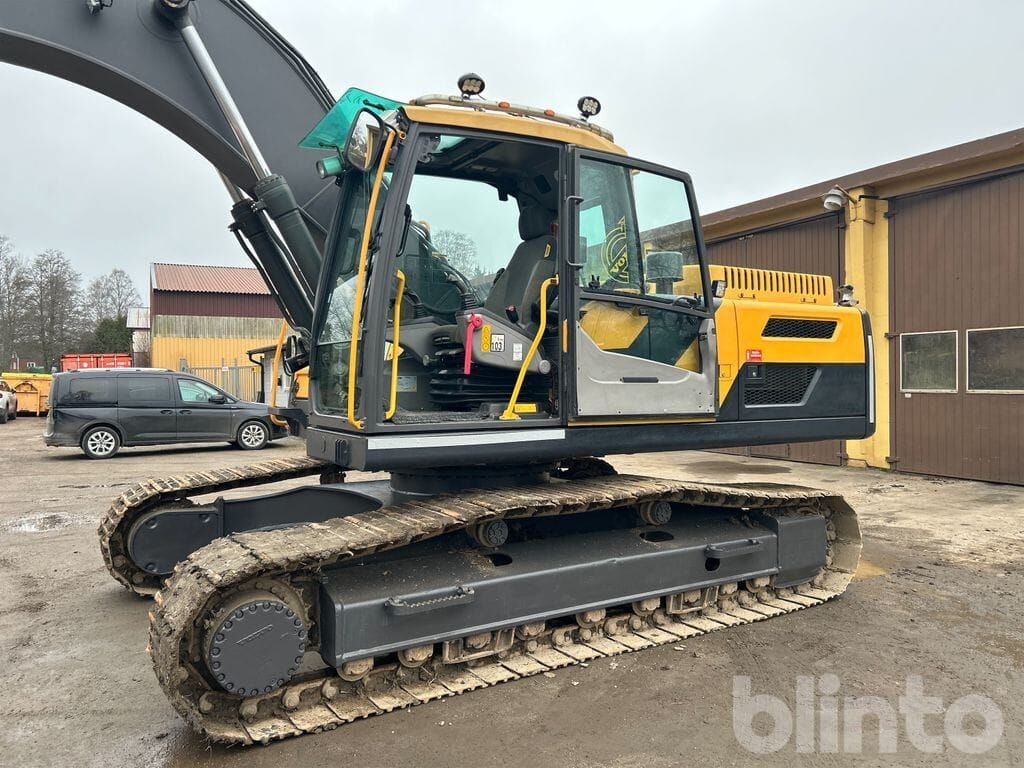 2011 Volvo EC250DL Crawler Excavator