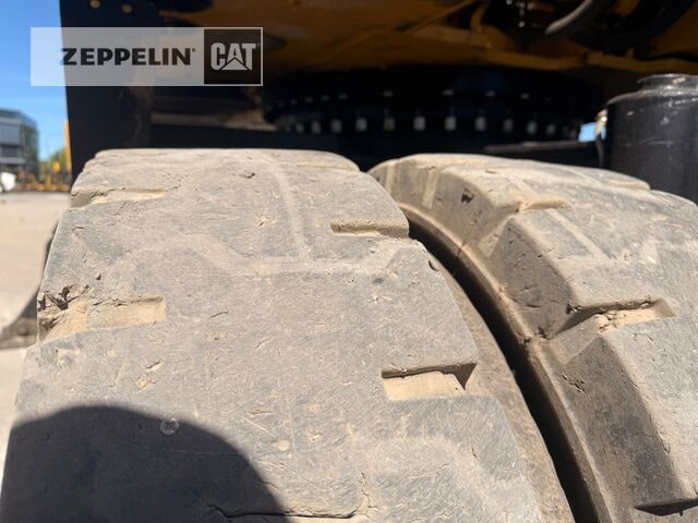 2020 Caterpillar MH3022-06C Material Handler