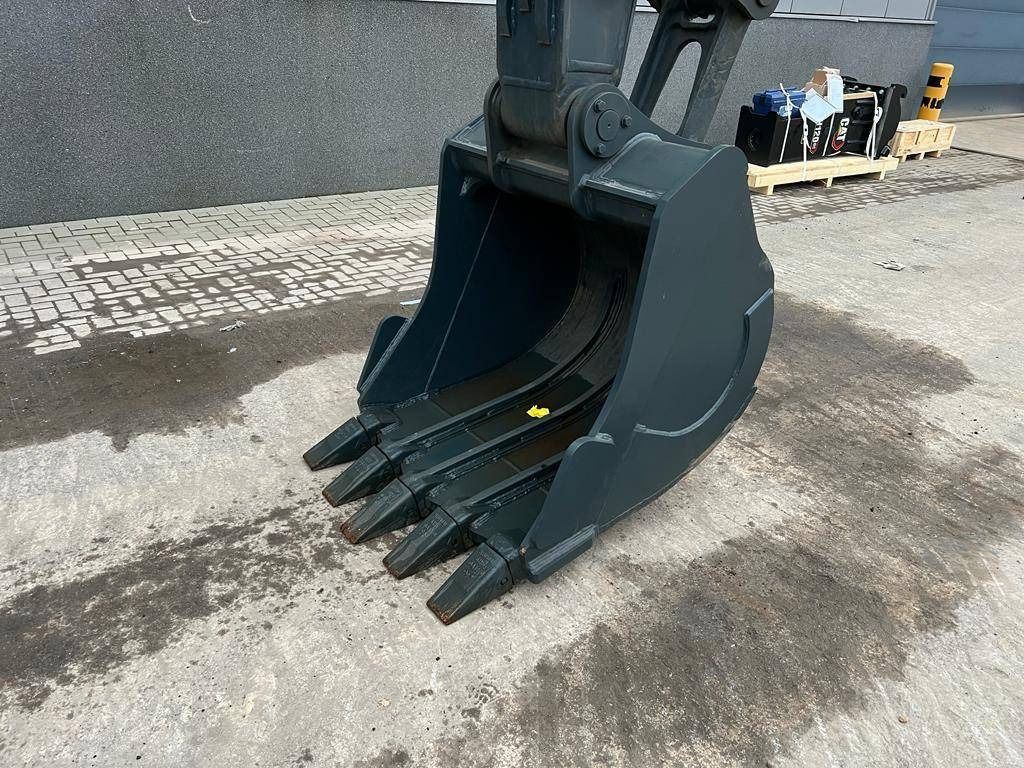 2025 Hyundai R210L Crawler Excavator