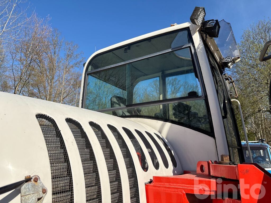 2003 Schaeff HML 42 Wheel Excavator