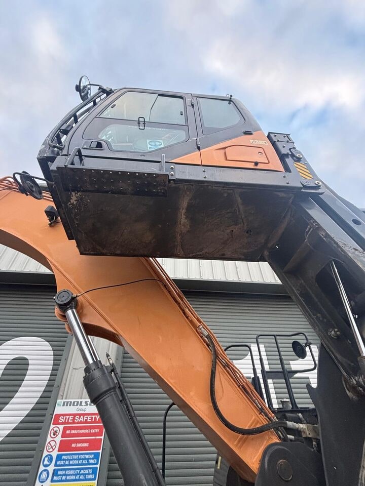 2020 CASE CX290D Crawler Excavator