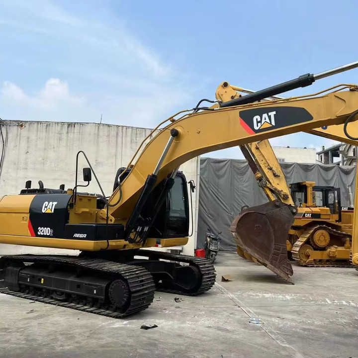 2016 Caterpillar 320D2 Kettenbagger