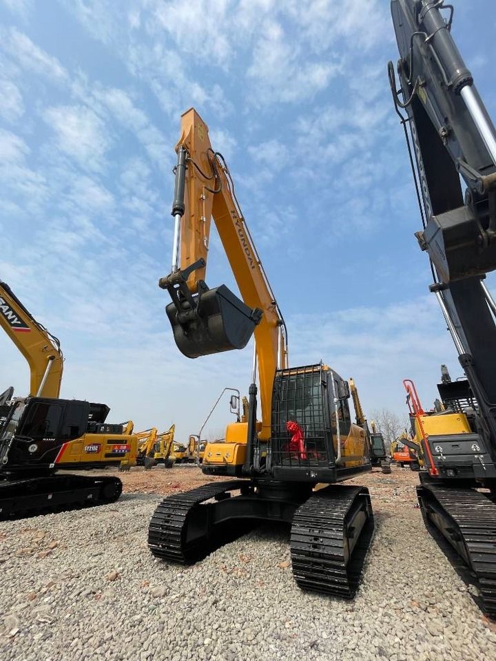 2024 Hyundai 220 Crawler Excavator