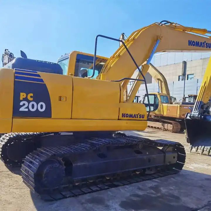 2015 Komatsu PC200-8 Crawler Excavator